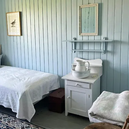Historic Timber House From The 1800s In Nordfjord * Olden