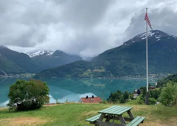 Semesterbostad Historic Timber House From The 1800s In Nordfjord Olden